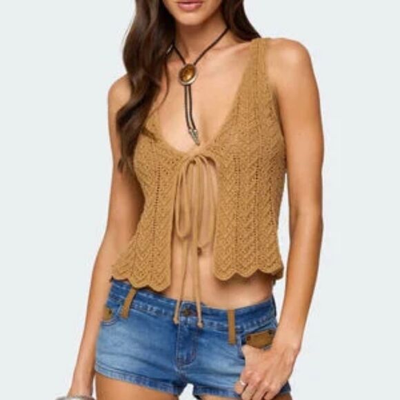 Edikted Sadiee Split Front Knit Top Size Small - Picture 1 of 10